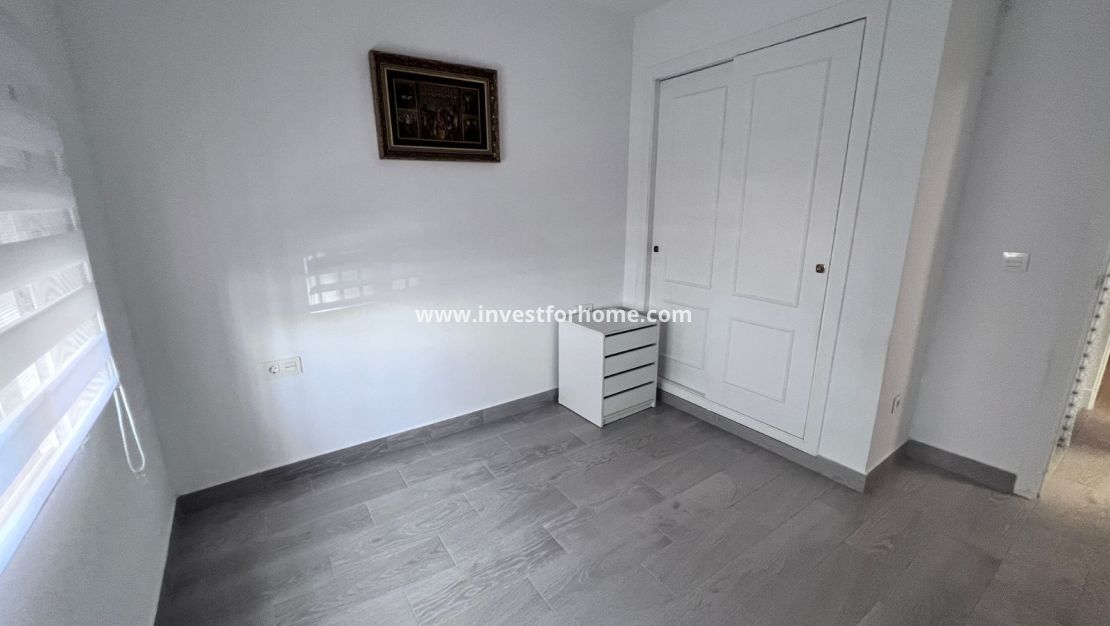 Sale - Apartment - Torrevieja - La Siesta-El Chaparral