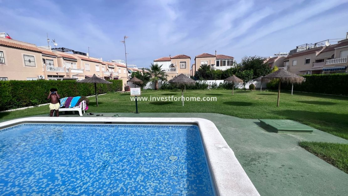 Sale - Apartment - Torrevieja - La Siesta-El Chaparral