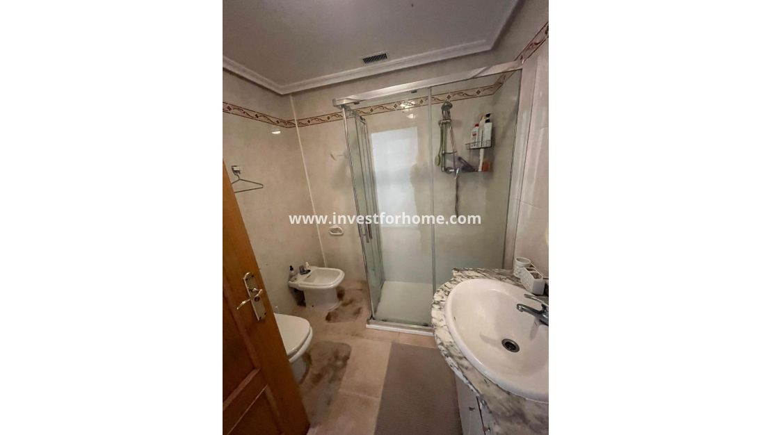 Sale - Apartment - Torrevieja - La Veleta