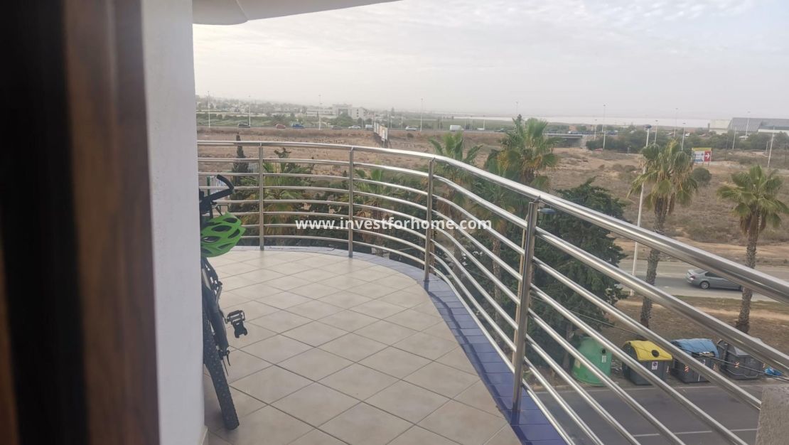 Sale - Apartment - Torrevieja - La Veleta