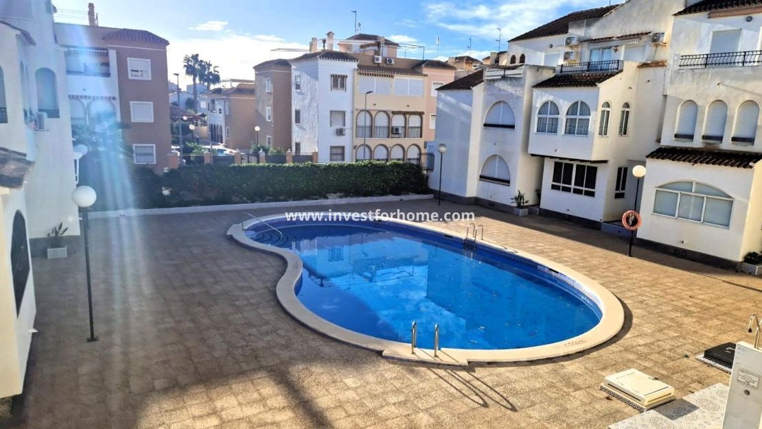 Sale - Apartment - Torrevieja - La Veleta