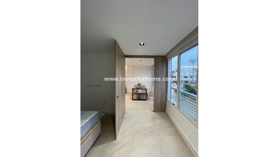 Sale - Apartment - Torrevieja - La Veleta