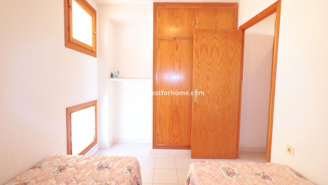 Sale - Apartment - Torrevieja - La Veleta