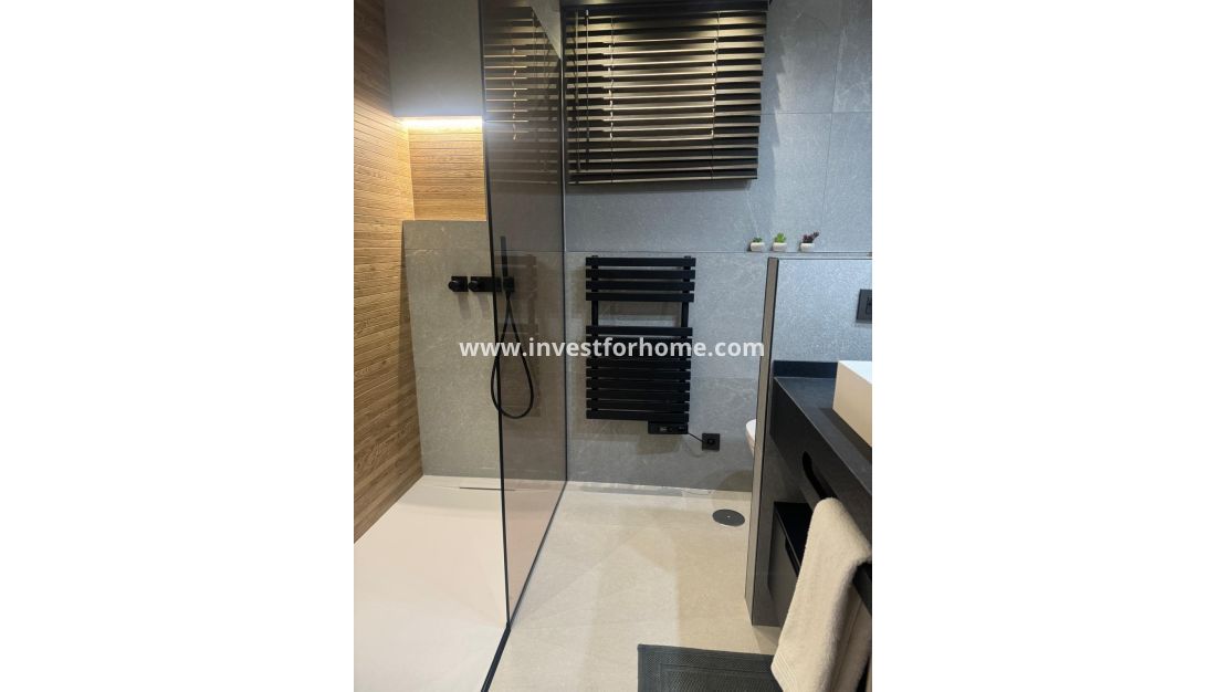 Sale - Apartment - Torrevieja - La Veleta