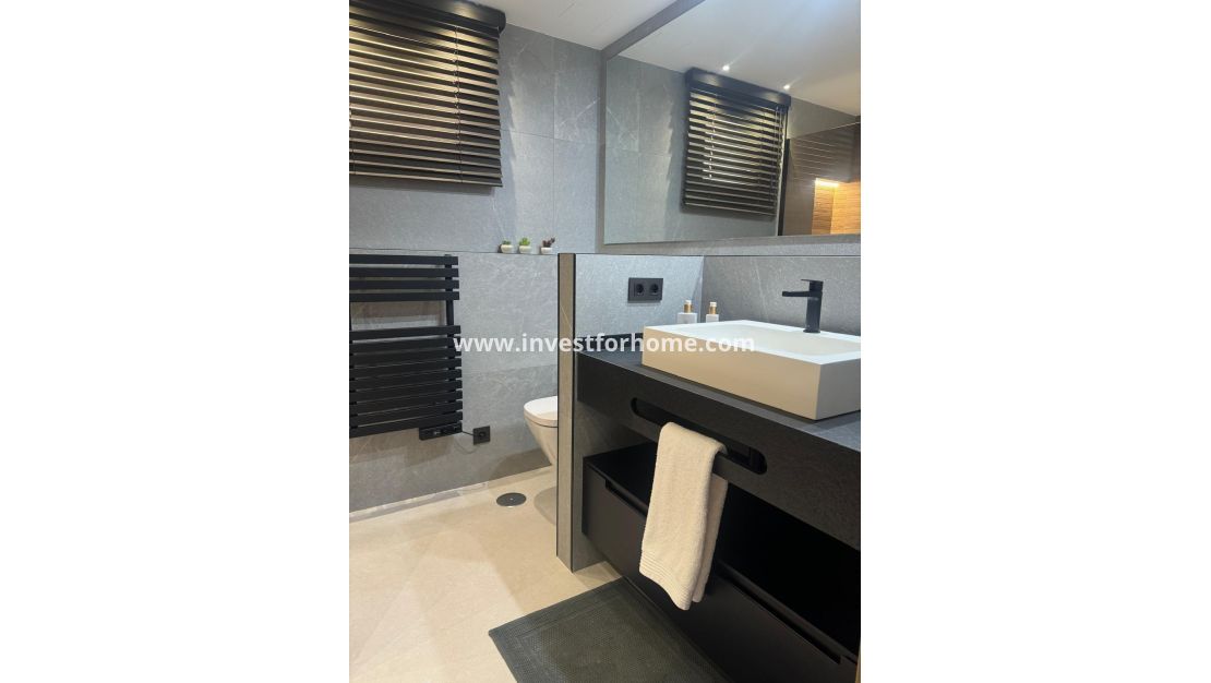 Sale - Apartment - Torrevieja - La Veleta