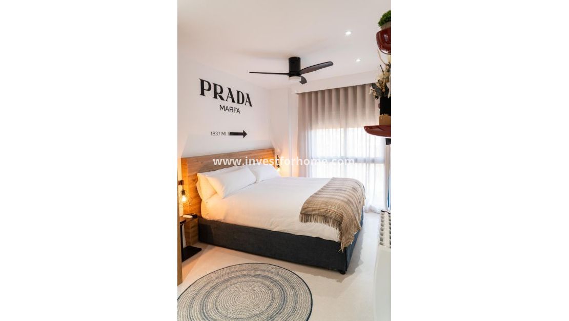 Sale - Apartment - Torrevieja - La Veleta