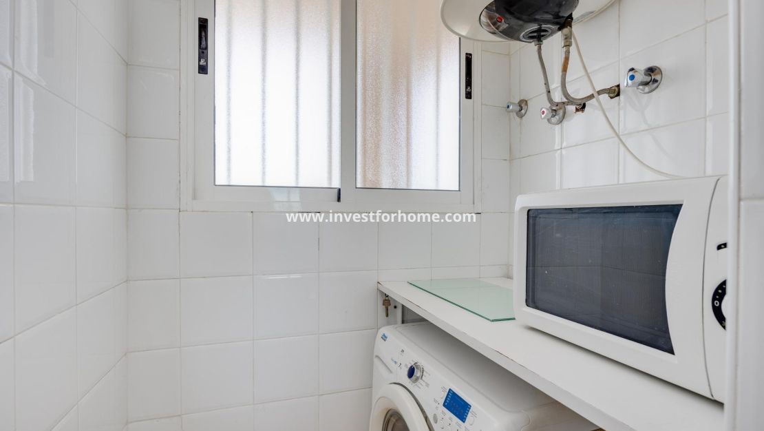 Sale - Apartment - Torrevieja - La Veleta