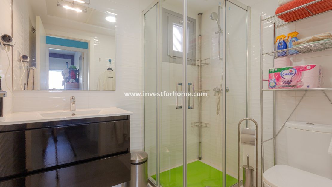 Sale - Apartment - Torrevieja - La Veleta