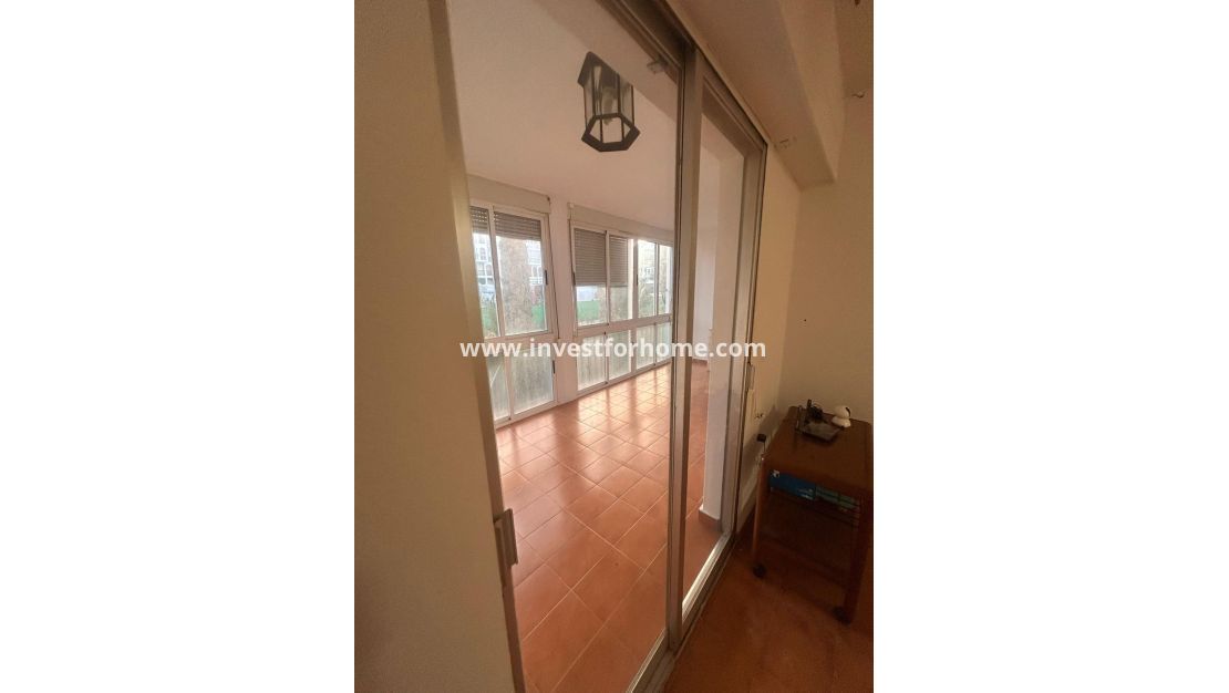 Sale - Apartment - Torrevieja - La Veleta