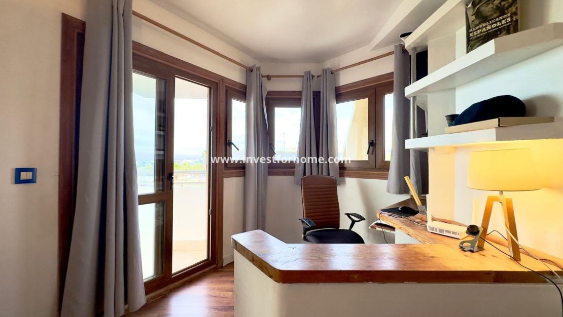 Sale - Apartment - Torrevieja - La Veleta