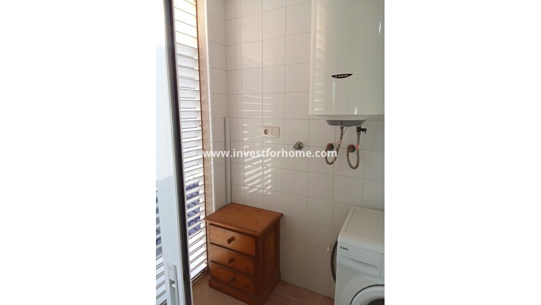 Sale - Apartment - Torrevieja - La Veleta