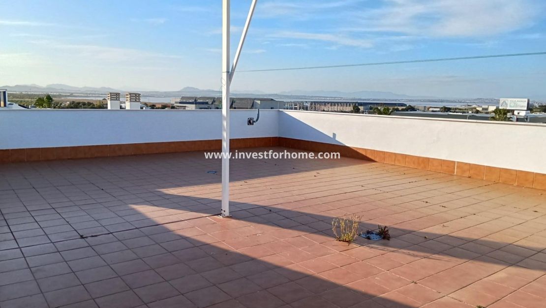 Sale - Apartment - Torrevieja - La Veleta