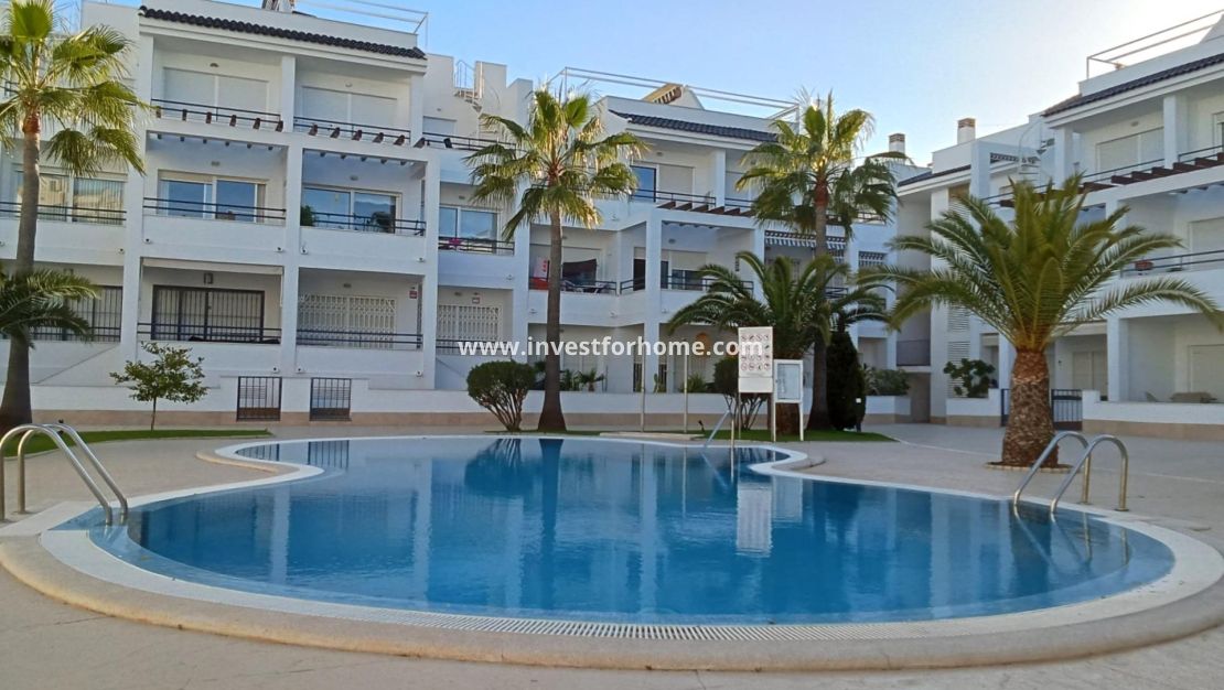 Sale - Apartment - Torrevieja - La Veleta