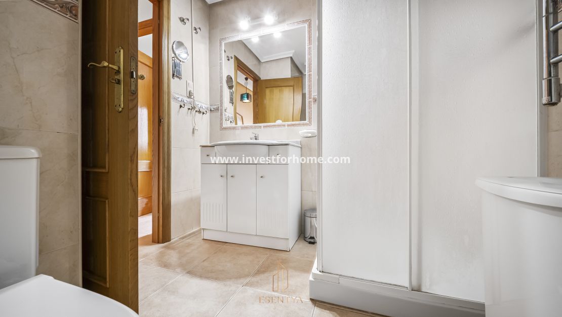 Sale - Apartment - Torrevieja - La Veleta