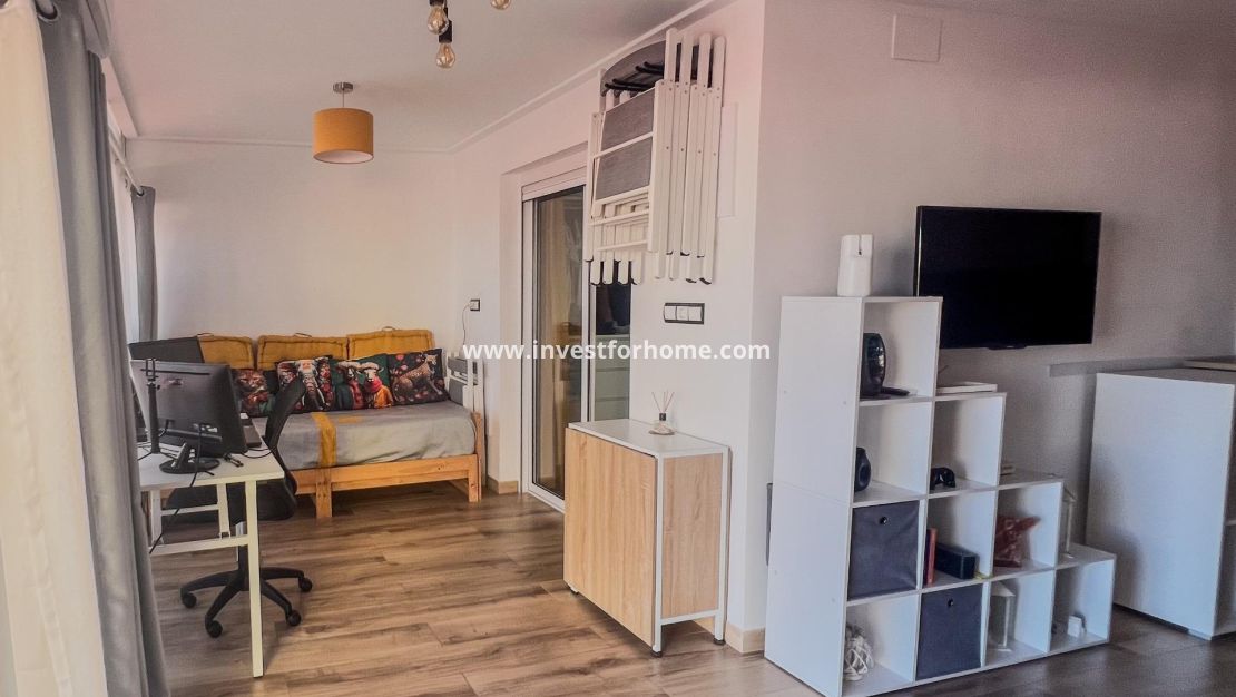 Sale - Apartment - Torrevieja - La Veleta