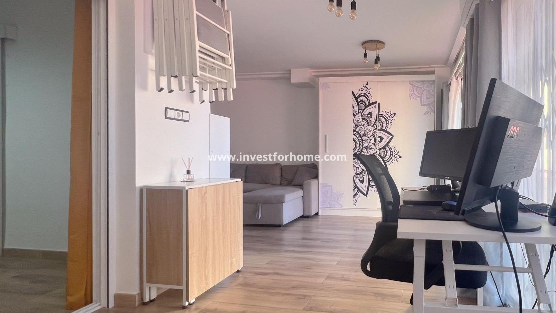 Sale - Apartment - Torrevieja - La Veleta