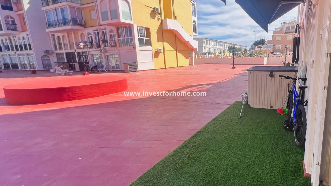 Sale - Apartment - Torrevieja - La Veleta