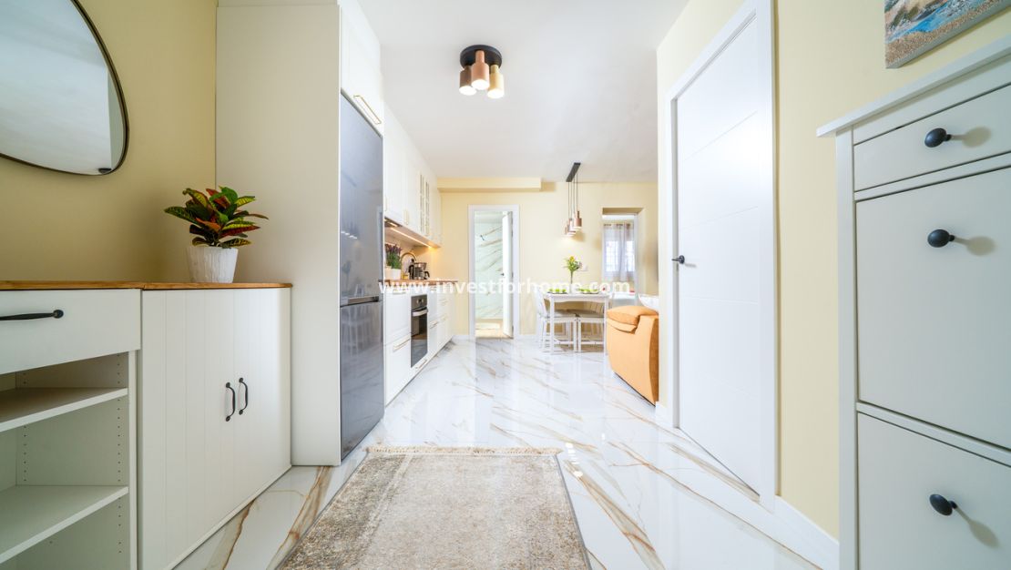 Sale - Apartment - Torrevieja - La Veleta