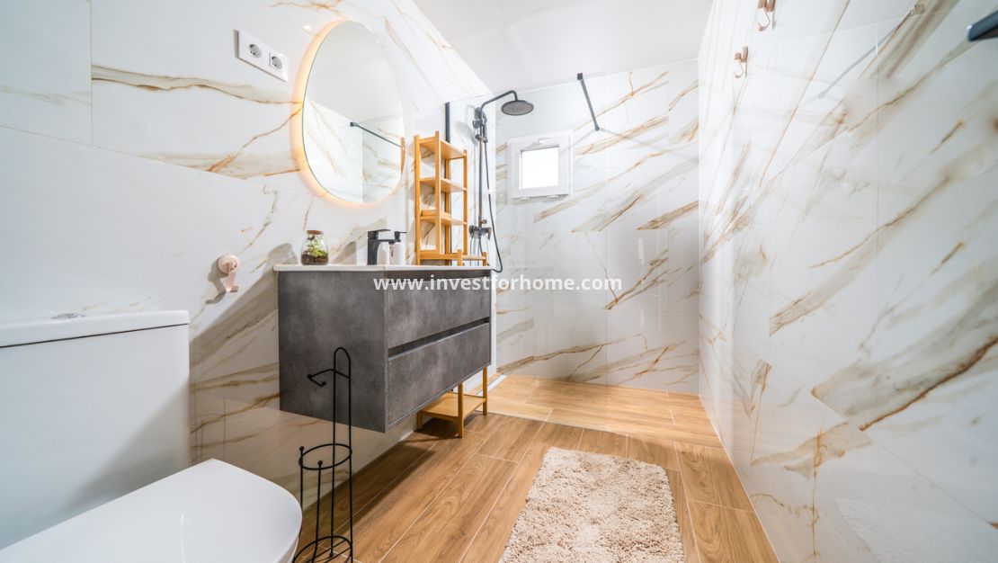 Sale - Apartment - Torrevieja - La Veleta
