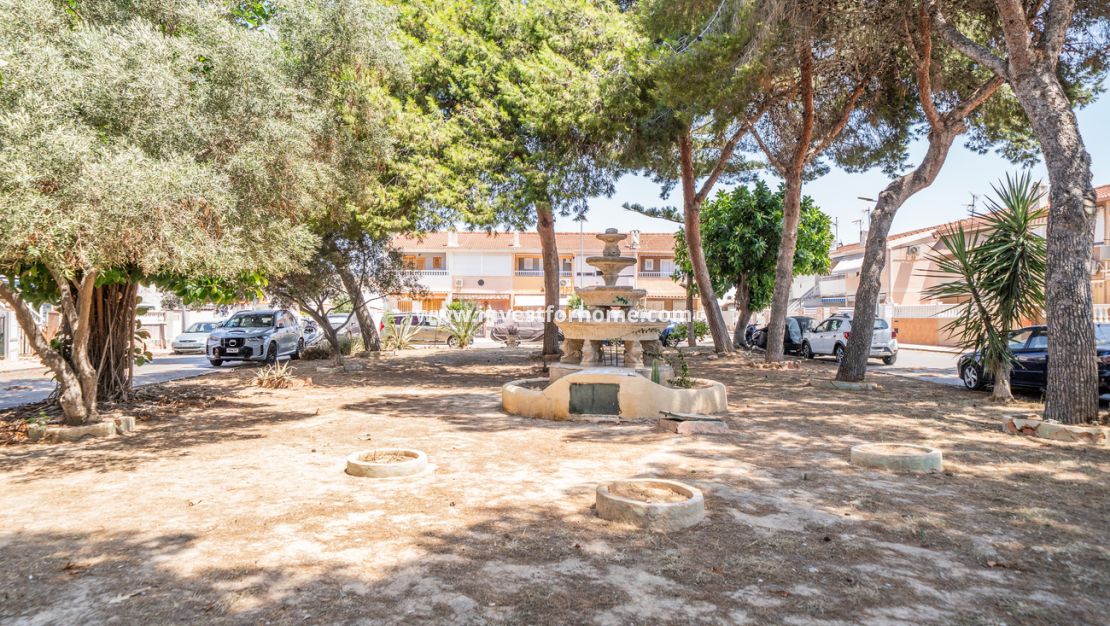 Sale - Apartment - Torrevieja - La Veleta
