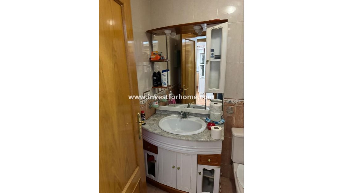 Sale - Apartment - Torrevieja - Las Piscinas Naturales