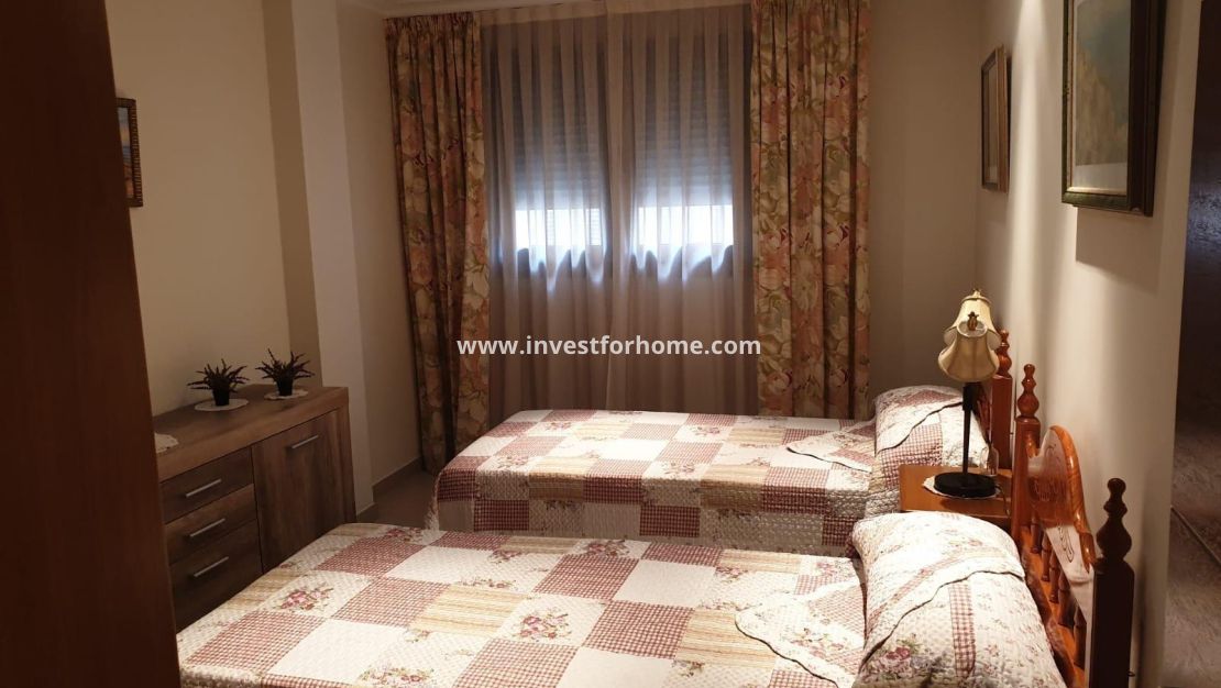 Sale - Apartment - Torrevieja - Las Piscinas Naturales