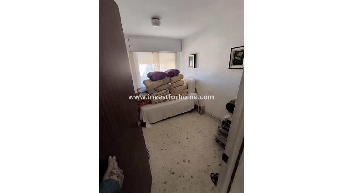 Sale - Apartment - Torrevieja - Las Piscinas Naturales