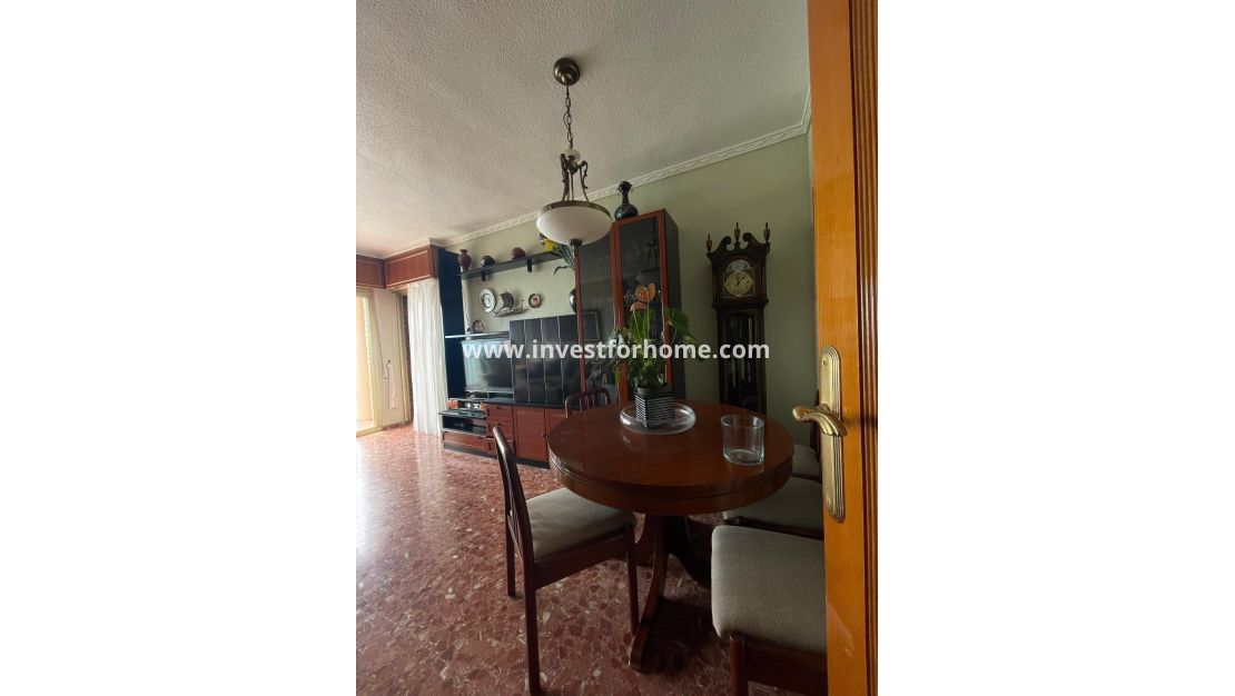 Sale - Apartment - Torrevieja - Las Piscinas Naturales