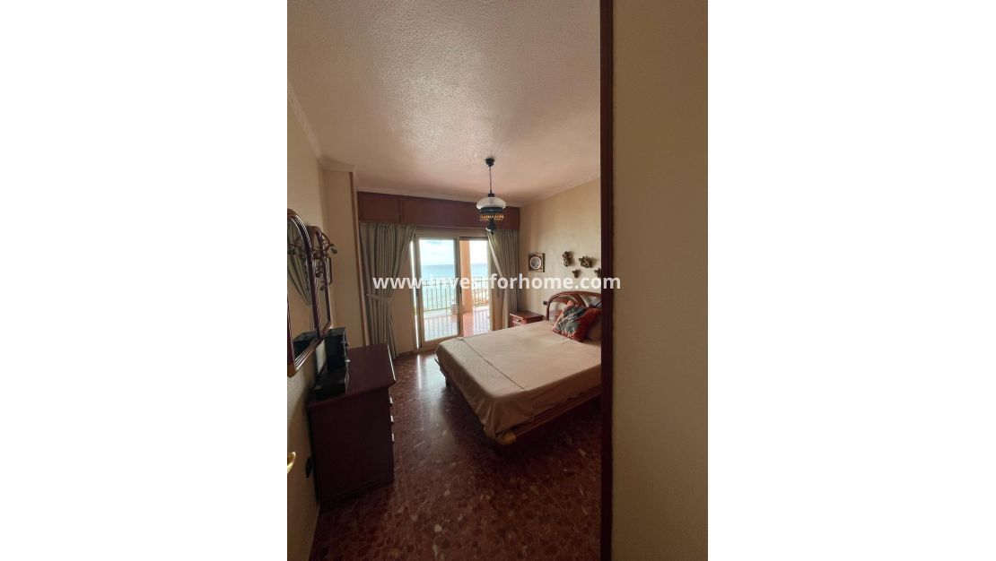 Sale - Apartment - Torrevieja - Las Piscinas Naturales