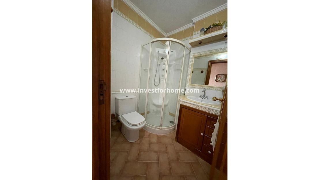 Sale - Apartment - Torrevieja - Las Piscinas Naturales