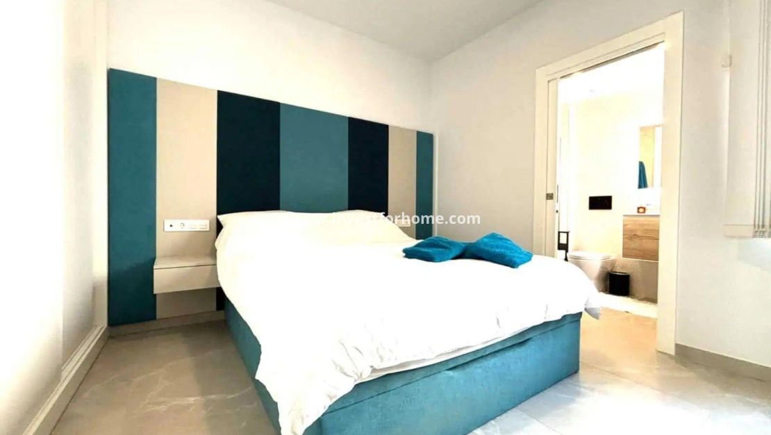 Sale - Apartment - Torrevieja - Las Piscinas Naturales