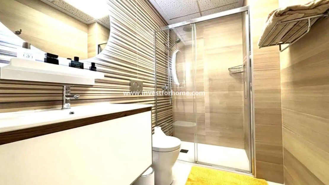 Sale - Apartment - Torrevieja - Las Piscinas Naturales