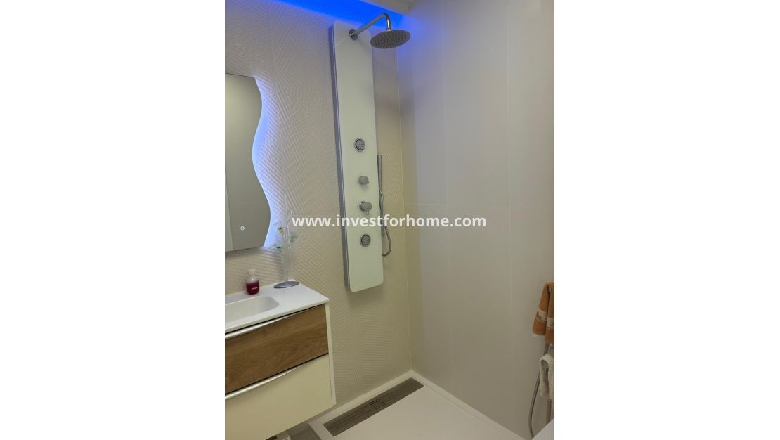 Sale - Apartment - Torrevieja - Los Balcones
