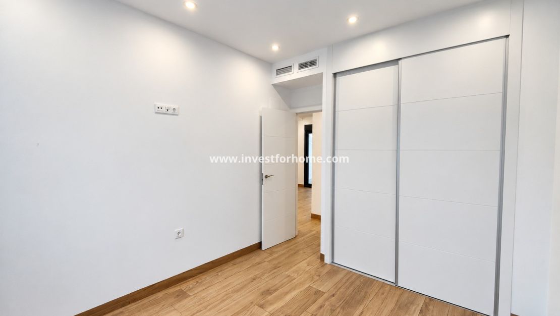 Sale - Apartment - Torrevieja - Los Balcones