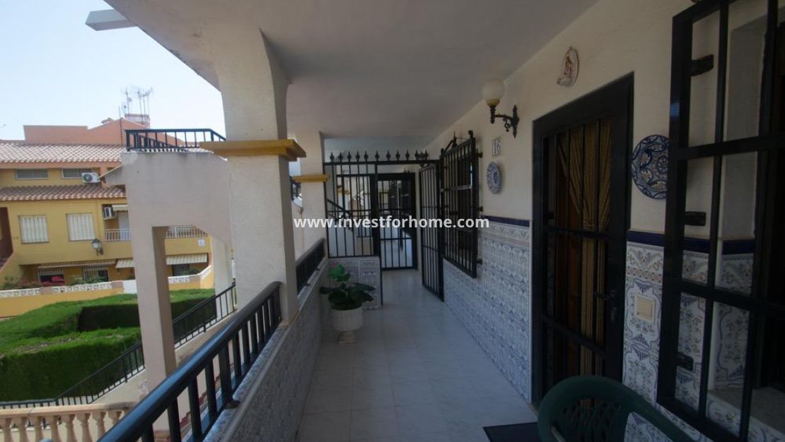 Sale - Apartment - Torrevieja - Mar Azul