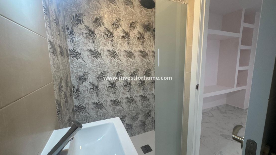 Sale - Apartment - Torrevieja - Muelle Pesquero