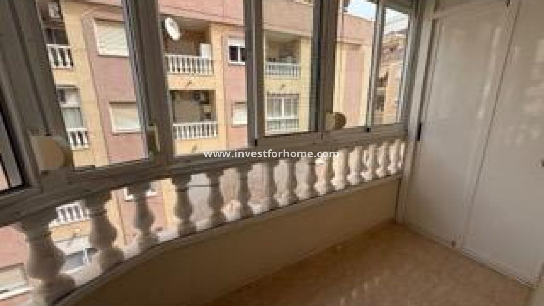 Sale - Apartment - Torrevieja - Parque Las Naciones