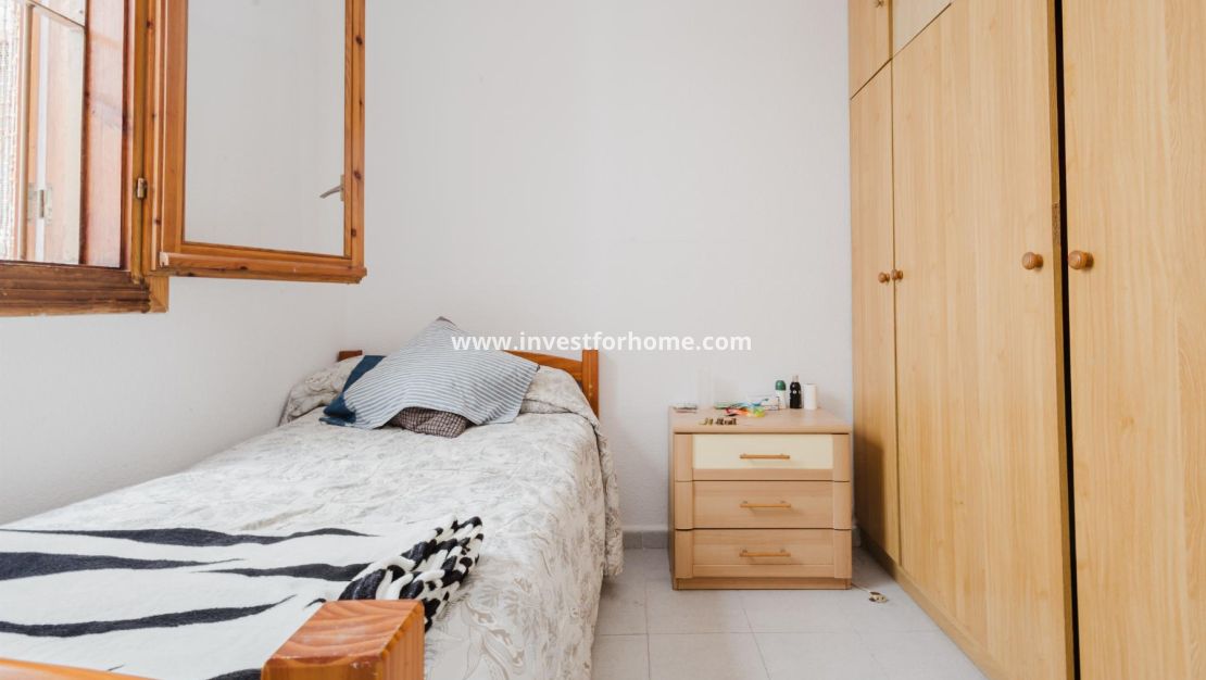 Sale - Apartment - Torrevieja - Playa de La Acequion