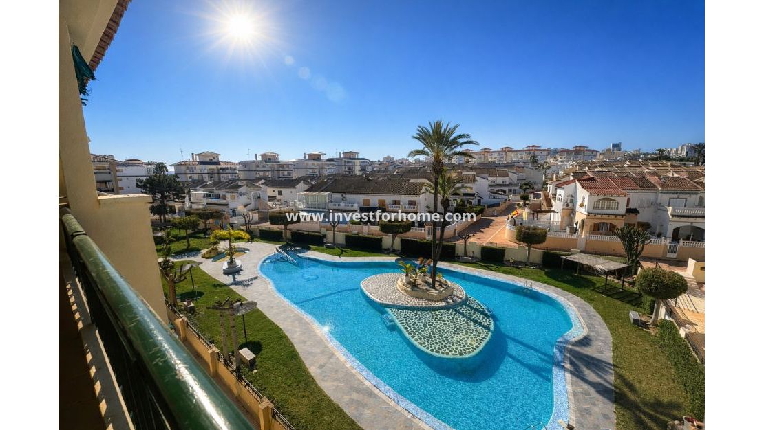 Sale - Apartment - Torrevieja - Playa De La Mata