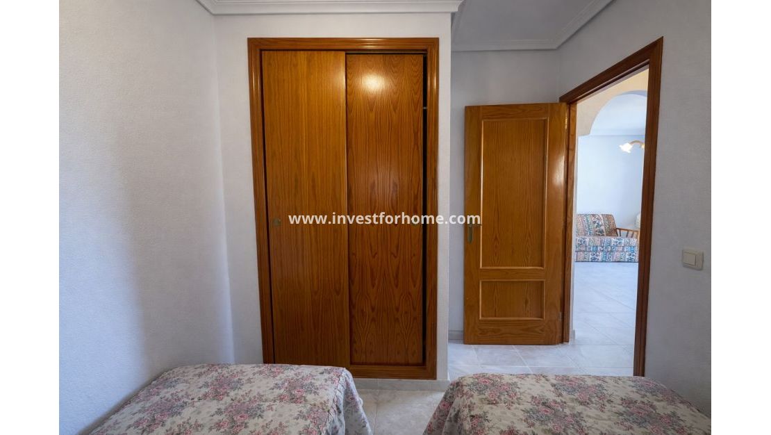 Sale - Apartment - Torrevieja - Playa De La Mata