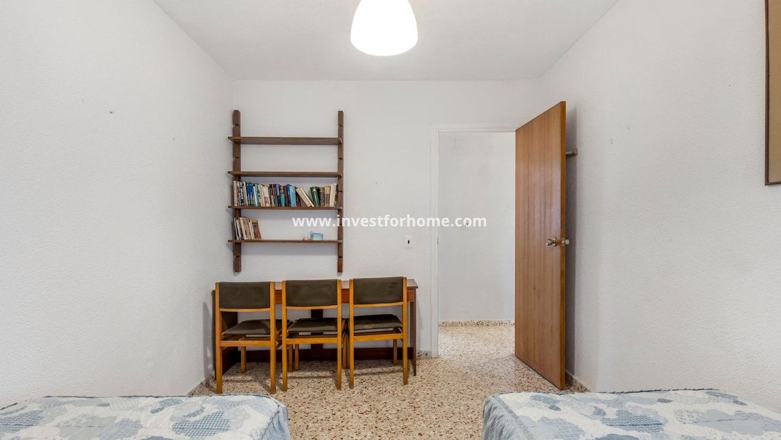 Sale - Apartment - Torrevieja - Playa de los Locos