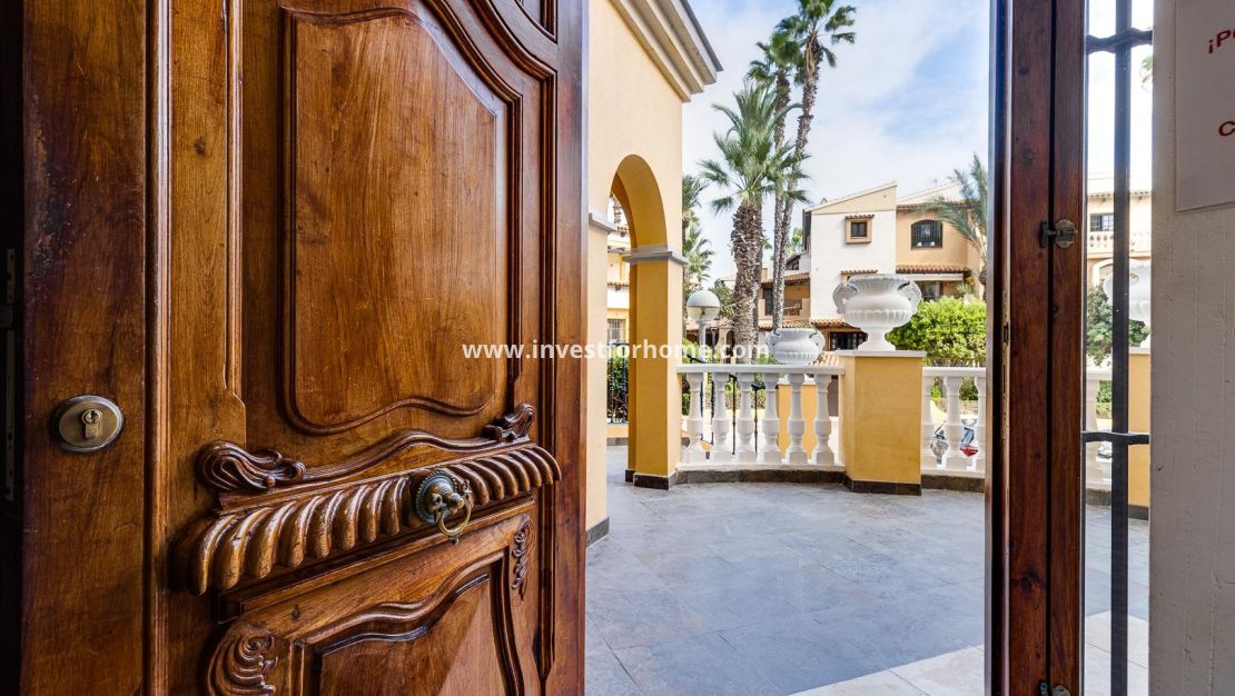 Sale - Apartment - Torrevieja - Playa de los Locos