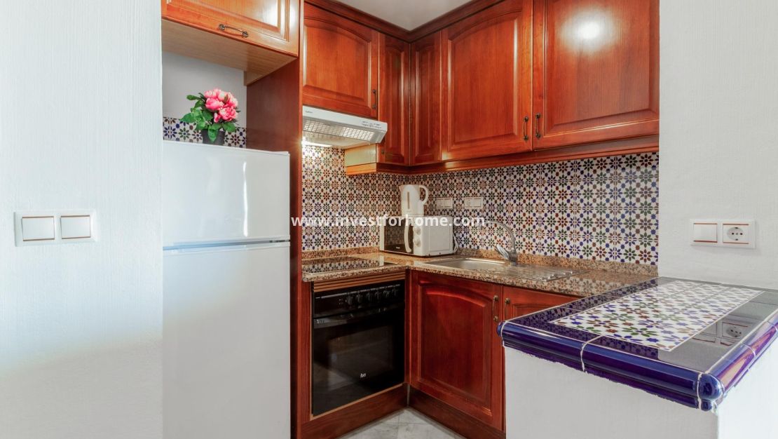 Sale - Apartment - Torrevieja - Playa de los Locos