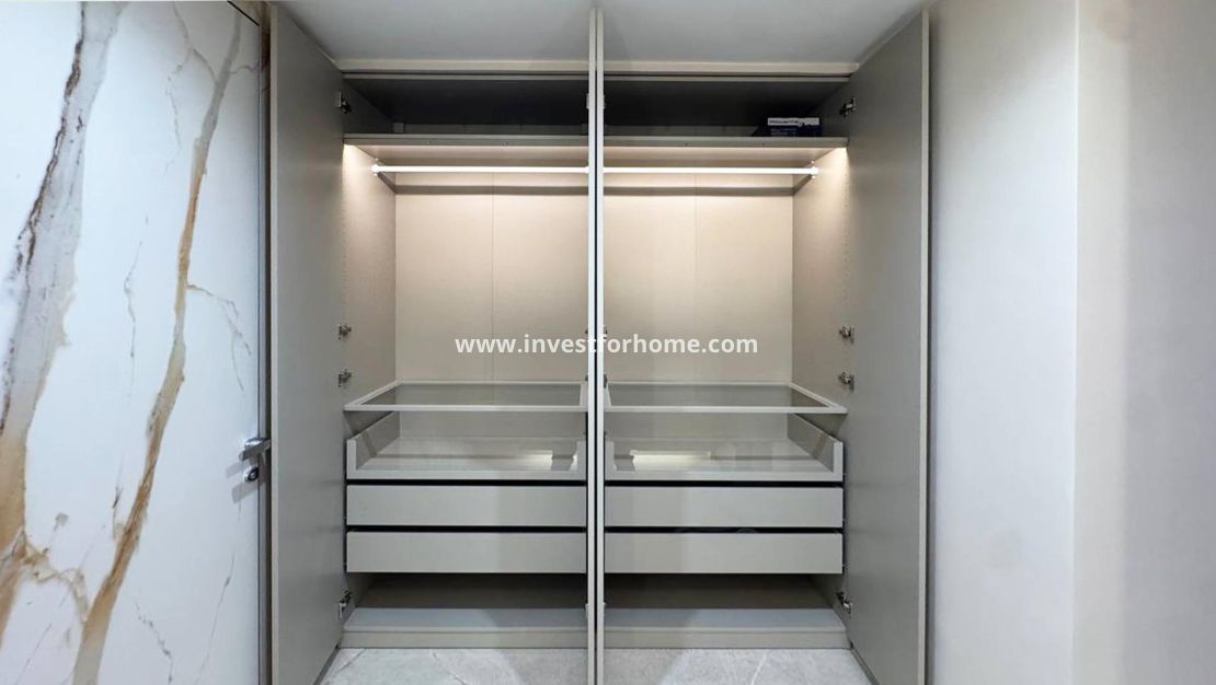 Sale - Apartment - Torrevieja - Playa de los Locos