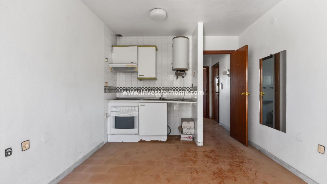 Sale - Apartment - Torrevieja - Playa de los Locos