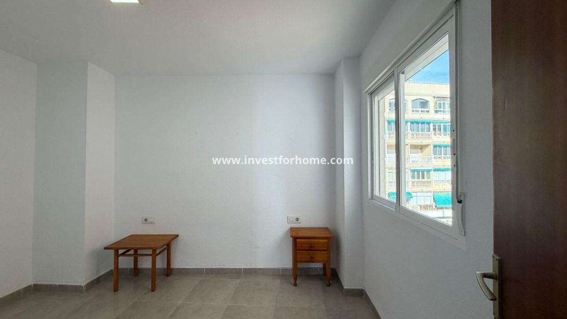 Sale - Apartment - Torrevieja - Playa de los Locos