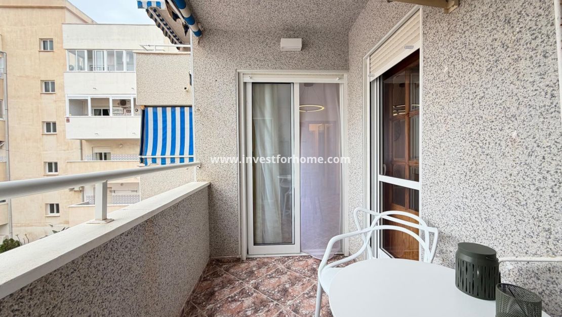 Sale - Apartment - Torrevieja - Playa de los Locos