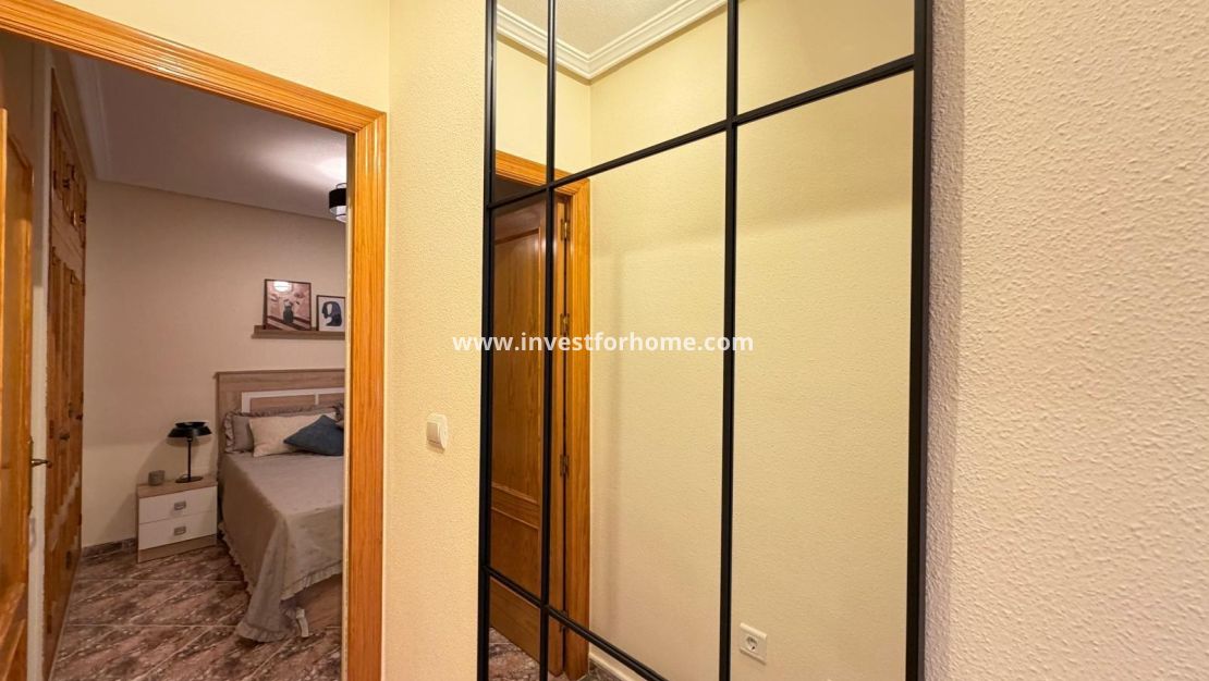 Sale - Apartment - Torrevieja - Playa de los Locos