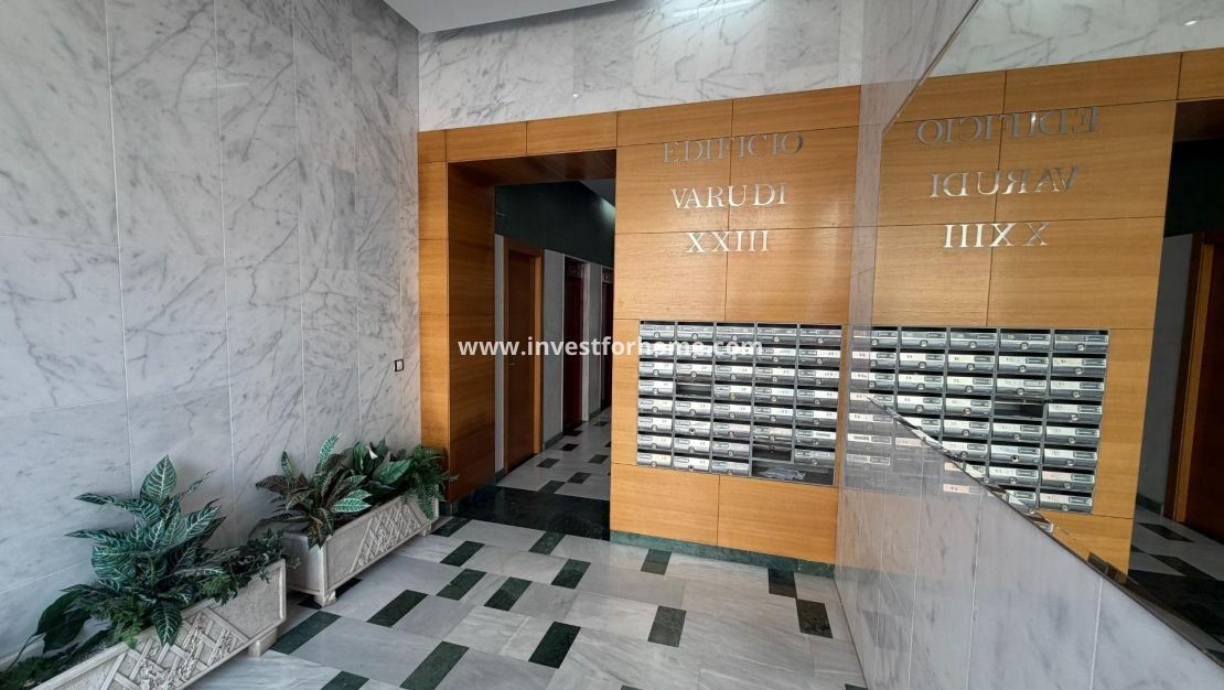 Sale - Apartment - Torrevieja - Playa de los Locos