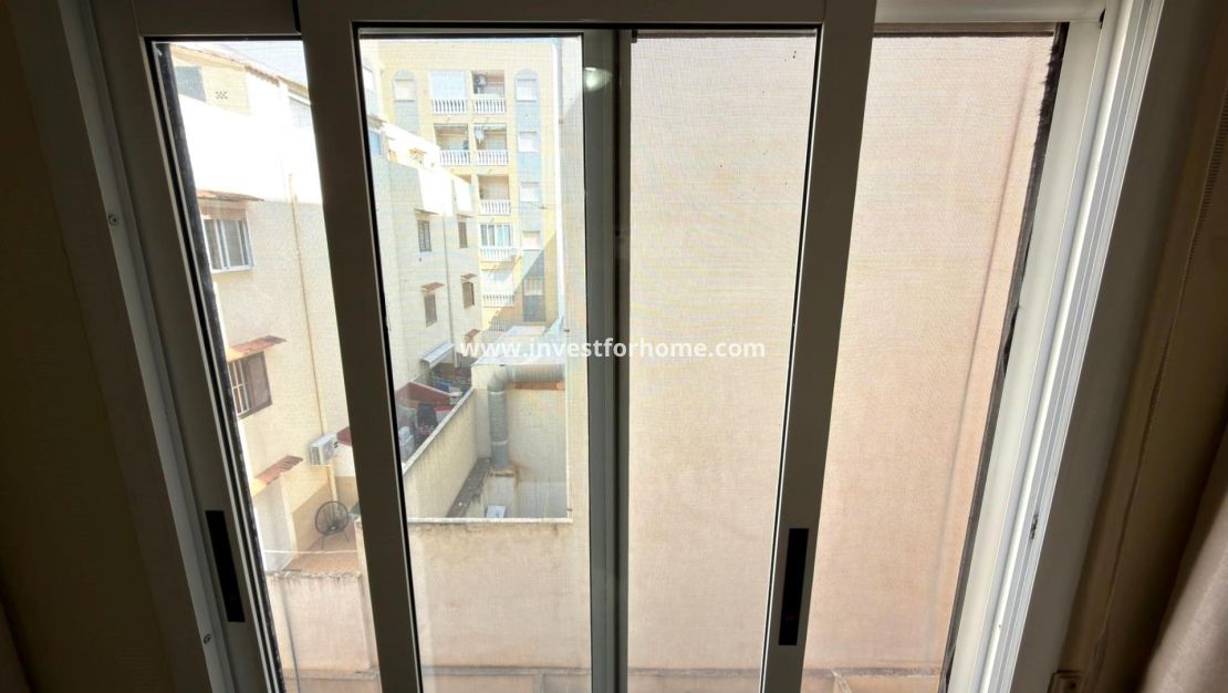 Sale - Apartment - Torrevieja - Playa de los Locos